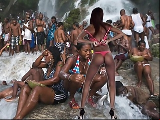 Haitian Striptease big ass ebony straight video